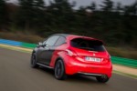 foto: Peugeot 208 GTI 30-trasera dinamica 3 [1280x768].jpg