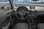 foto: Audi A1 Sportback 2015-interior salpicadero [1280x768].jpg
