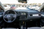 foto: Mitsubishi Outlander PHEV 2014 interior salpicadero 1 [1280x768].JPG