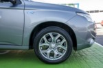foto: Mitsubishi Outlander PHEV 2014 rueda [1280x768].JPG