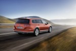 foto: Vw-passat-alltrack 2015  exterior trasera dinamica 2 [1280x768].jpg