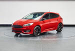 foto: Ford 2015_Focus Red edition.jpg