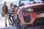 foto: 04 Macarena Gómez y Aldo Comas, padrinos del nuevo Range Rover Evoque Convertible.jpg