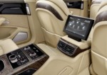 foto: 10 Audi A8 L extended 2016 interior asientos traseros pantalla central.jpg