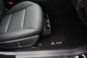 foto: 73 Infiniti Q30 2016 interior asientos delanteros 2 cajonera.JPG