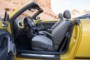 foto: 33 vw-beetle-dune-cabrio 2016 dorado interior asientos delanteros.jpg