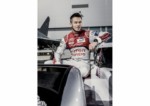 foto: 05 Audi-R18-e-tron-quattro-y-Eurofighter-Typhoon André Lotterer.jpg