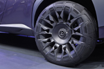 foto: 17c Goodyear Lexus Paris 2016.jpg