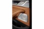 foto: 30 BMW 530d xDrive Luxury 2017 interior puerta tweeter Bowers&Wilkins.jpg