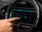 foto: 38 mini-john-cooper-works clubman 2016 interior Mini Connected.jpg