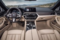 foto: 12 BMW Serie 5 Touring 2017.jpg