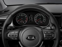 foto: 06c Kia Stonic 2017.jpg