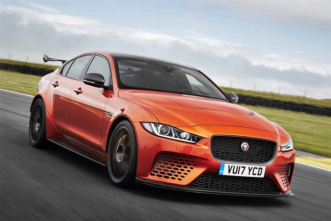 foto: 01 Jaguar XE SV Project 8.jpg