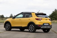 foto: 03 Kia Stonic 2017.jpg