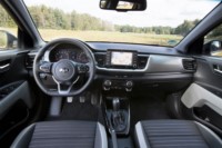 foto: 26 Kia Stonic 2017.jpg