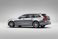 foto: 03_Volvo_V90_Studio_Rear_3_4.jpg