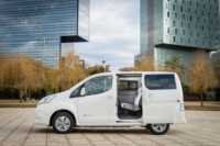 foto: 426205630_Nissan_world_premiere_of_new_longer_range_e_NV200_van.jpg