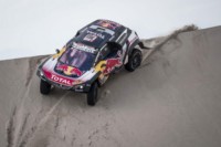 foto: 03B Campeones Carlos Sainz Lucas Cruz Peugeot 3008 DKR Maxi - Dakar 2018.jpg