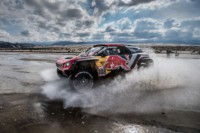 foto: 03i Campeones Carlos Sainz Lucas Cruz Peugeot 3008 DKR Maxi - Dakar 2018.jpg