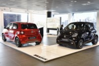 foto: 18.Mercedes-Benz Madrid - Exposición - smart Center.jpg