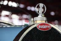 foto: 12 ClassicAuto 2018 Bugatti escudo logo.jpg