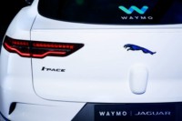 foto: 06 Jaguar I-Pace WAYMO NY 2018.JPG