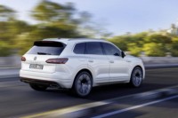 foto: 16 vw touareg r-line 2019.jpg