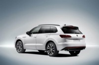 foto: 22 vw touareg r-line 2019.jpg