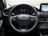 foto: 09c Ford Focus Vignale 2018 interior volante.jpg