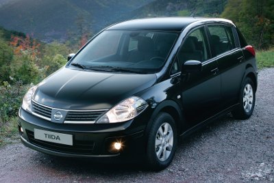 Nissan tiida фото