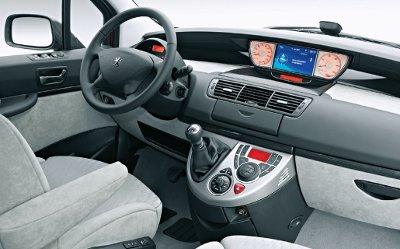 PEUGEOT_807_401