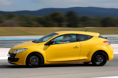 Renault_Megane_RS_400