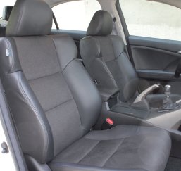 2011_Honda_Accord_2.2_D-TEC_Type_S_402