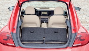 2011_Volwagen_Beetle_403