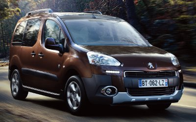2012_Peugeot_Partner_Tepee_400