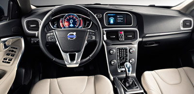 2012_07_Volvo_v40_02