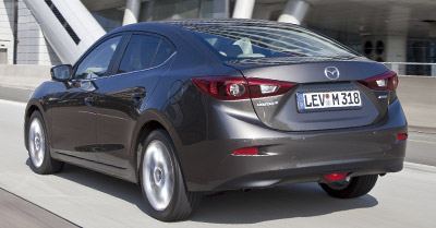 sp_2013_mazda3sed_03