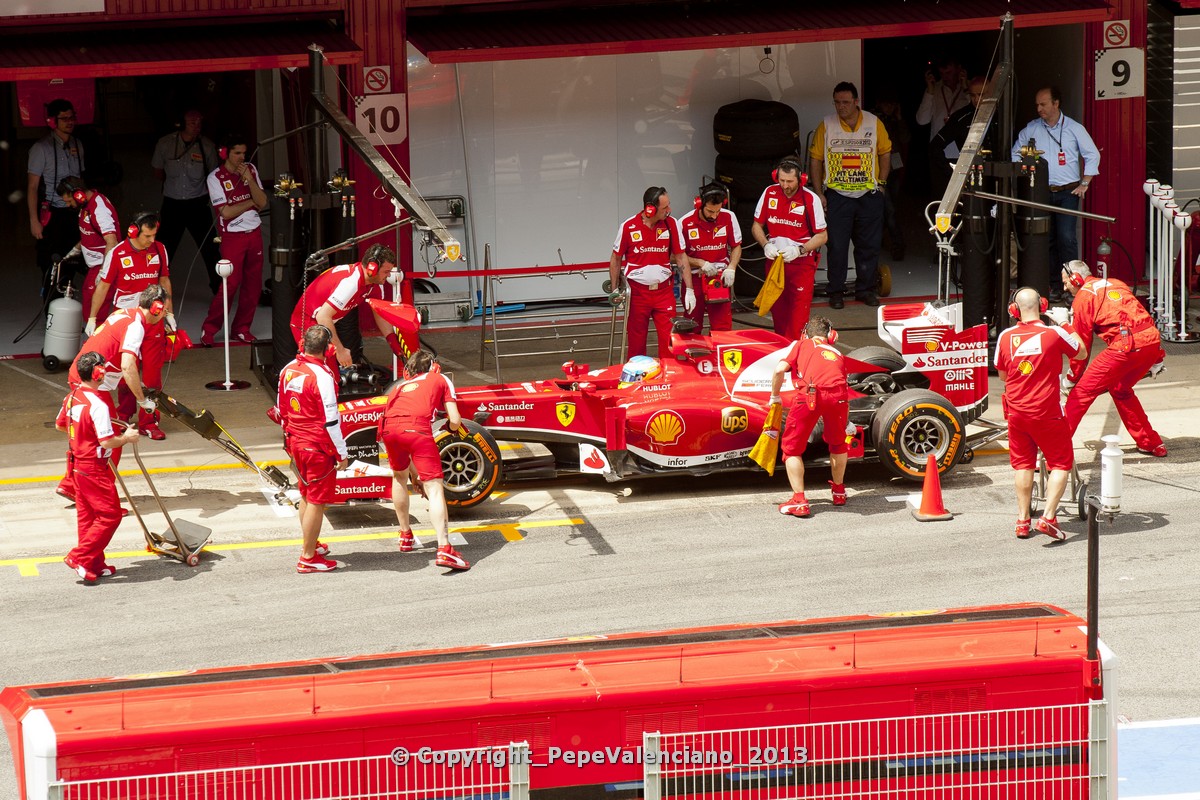 FERRARI, LOS MÁS RÁPIDOS EN BOXES