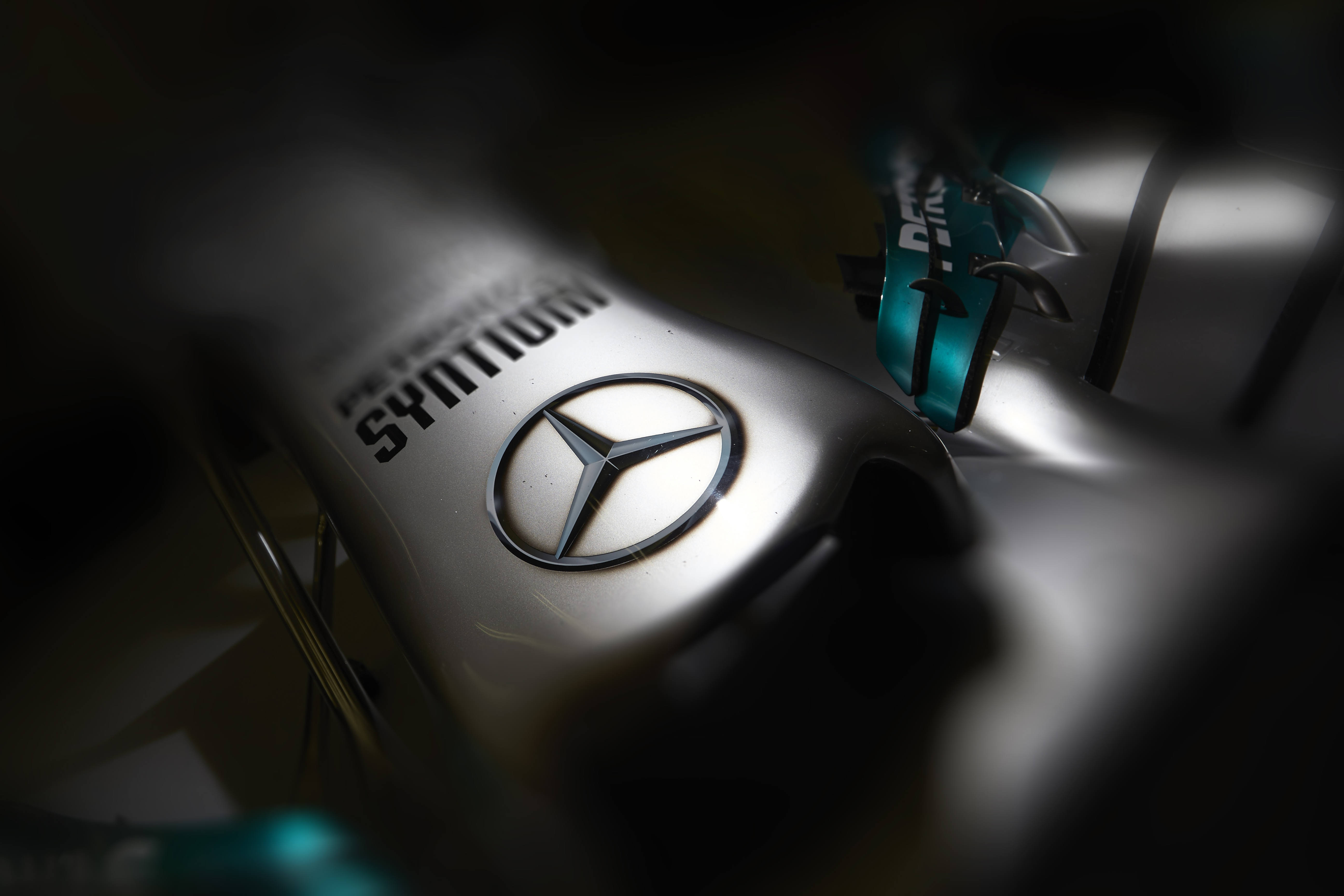 F1 TEST BAHREIN: MERCEDES VA POR DELANTE