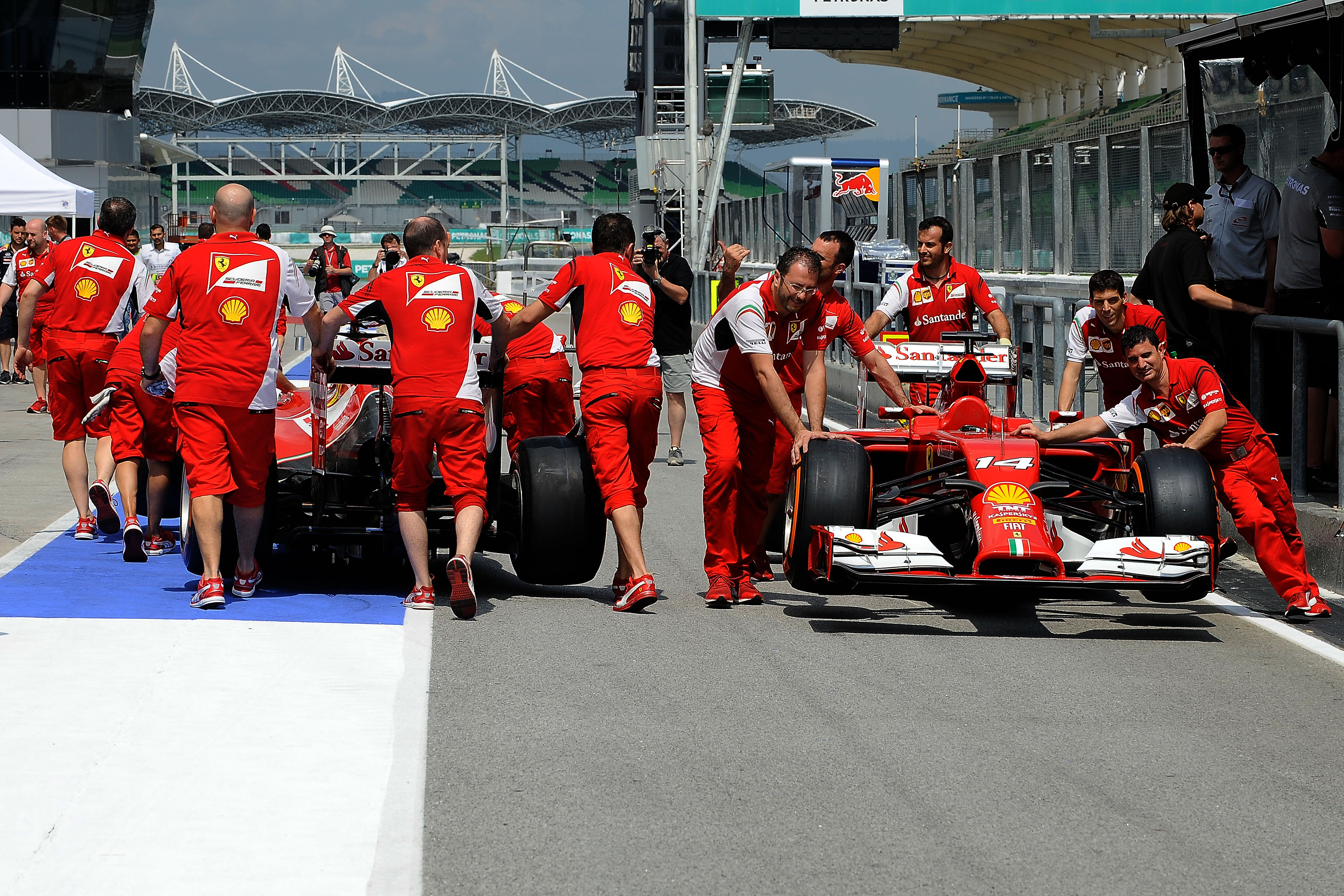 GP MALASIA F1. FERRARI: PIANO, PIANO