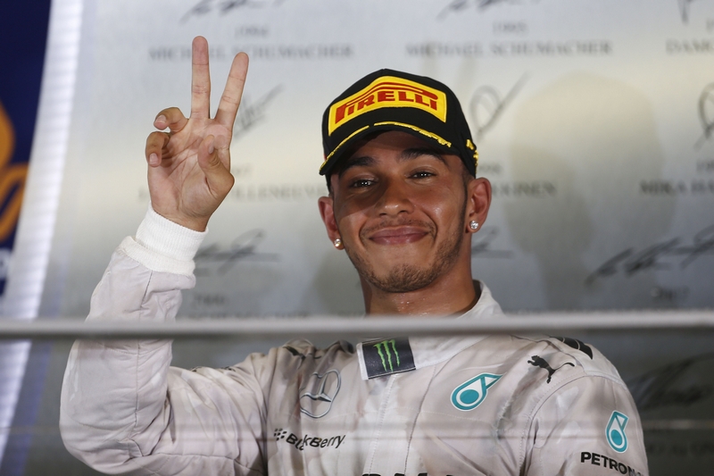 F1 GP SINGAPUR: “HAMILTON SE LUCE EN LA NOCHE”