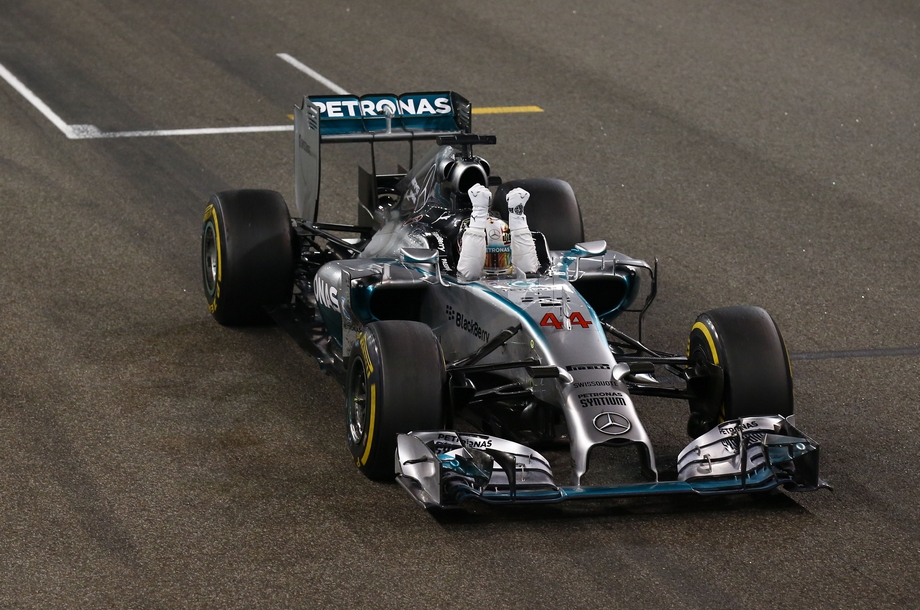 04-GP-F1-AbuDhabi-2014-MotorMundial_©Foto Mercedes AMG Petronas
