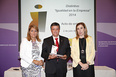 El Ministerio de Sanidad, Servicios Sociales e Igualdad concede a Mercedes-Benz España el distintivo de «Igualdad en la Empresa»