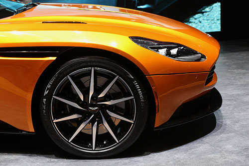 El Aston Martin DB11 montará Bridgestone Potenza
