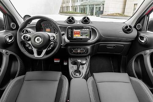 03 smart ForTwo Brabus 2016 500 interior salpicadero