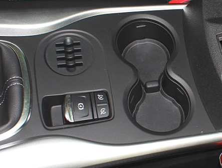 27 Renault Kadjar 1.5 dCi 110 CV Zen interior consola freno mano electrt 500