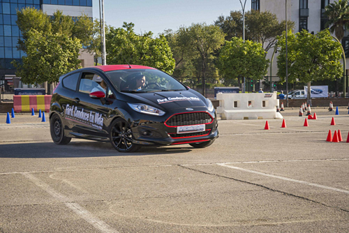 900 NUEVAS PLAZAS EN LOS CURSOS DE CONDUCCIÓN GRATUITOS ‘FORD, CONDUCE TU VIDA’ EN 2016