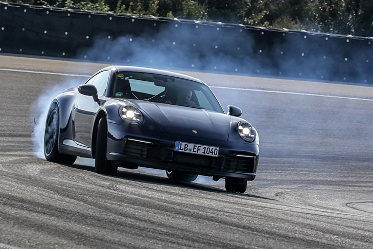 Porsche 911 2019