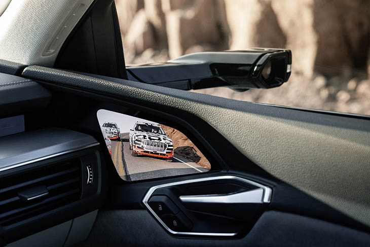 El retrovisor digital del Audi e-tron, fabricado por Ficosa