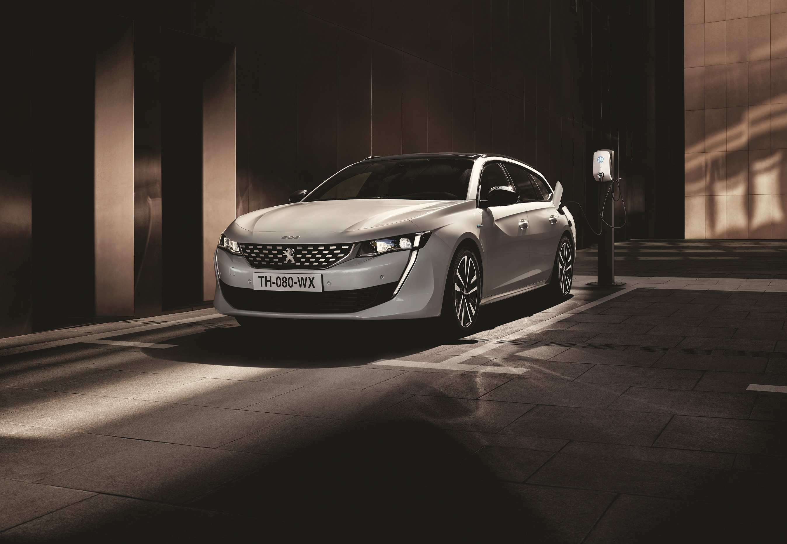 Peugeot 508 SW Hybrid 2019